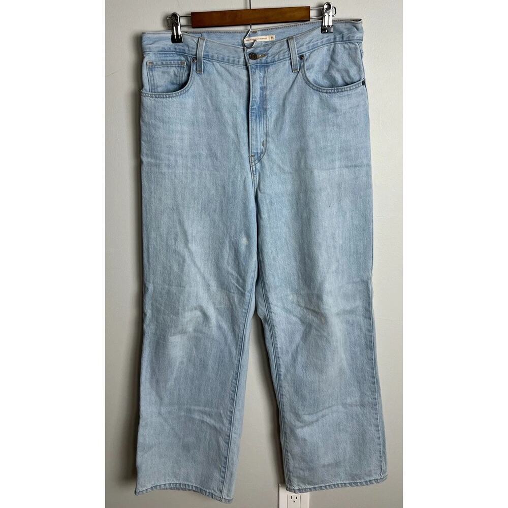 Levi’s High Waisted Straight Leg Jeans Light Wash Size 31x 29 100% Cotton Womens